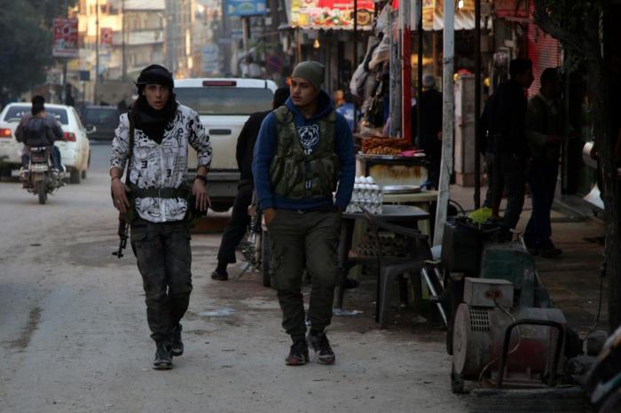 منازل الفلسطينيين تُسرق من جديد.. الأسد يضع يده على مخيم&nbsp;اليرموك